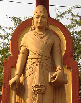 A modern statue depicting Chandragupta Maurya, Laxminarayan Temple, Delhi