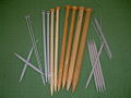 Stricknadeln und Nadelspiele aus Bambus