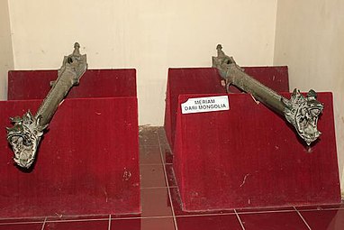 Two cannons in Keraton Kasepuhan, labelled as cannon from Mongolia. The dragon head is similar to Chinese dragon (long) than Javanese dragon (naga).