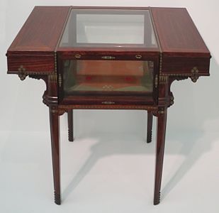 Museum or tea table by Eugenio Quarti (Wolfsonian-FIU Museum)