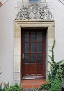 Door of the Hôtel Potier-Laterrasse, late 16th or early 17th century.