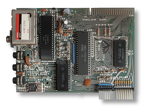 Platine eines ZX81 (Klicken oder Tippen auf ein Haupt-Bauteil führt zu weiteren Informationen über dieses)