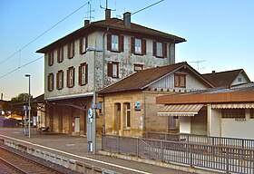 Gleise und Empfangesgebäude (2010)