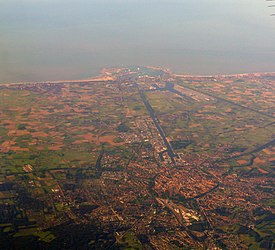 Luftbild von Brügge und dem Hafengebiet von Zeebrugge