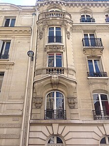 Facade of 151 rue de Grenelle (1898)