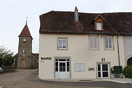 The town hall in Barretaine