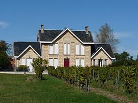 The town hall in Saint-Vivien-de-Blaye