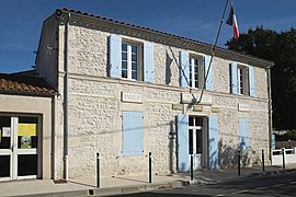 The town hall in Vergeroux