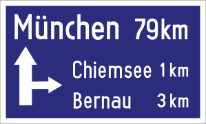 Motorway exit signpost (traced). The hand-painted panels made of wood and plywood had the basic color of blue shade RAL 32 h. This corresponds to today's RAL 5002.