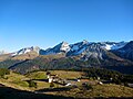 Blick über das Maraner Hochplateau zu den Aroser Dolomiten