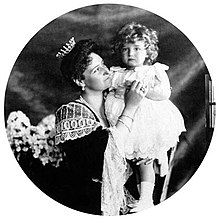 Alexei mit seiner Mutter 1906