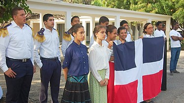Students with the 1844 Dominican Flag