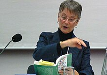 Monika Krause-Fuchs bei einer Lesung aus ihren Memoiren