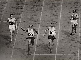 Arthur Wint (auf dem Foto bei seinem Olympiasieg 1948 über 400 Meter mit der Nr. 122) errang wie vier Jahre zuvor in London Silber