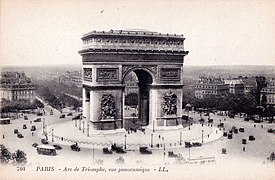 Der Triumphbogen auf einer Postkarte von 1920