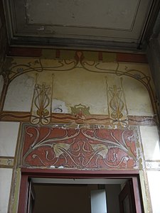 Villino Favaloro, Liberty decoration of the entrance door to the loggia, in Palermo