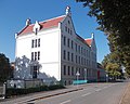 IV. Bürgerschule, später Schliebenschule: Schule mit allen Gebäudeteilen (darunter die Turnhalle)