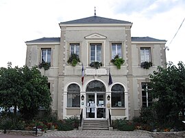 The town hall in Le Châtelet-en-Brie