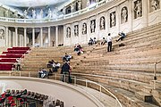 Halboval mit stufenförmig aufsteigenden Sitzreihen, Teatro Olimpico (1580, Palladio)
