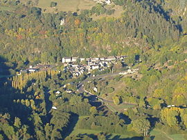 A general view of Chambon-sur-Lac