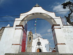 Eingang zum Templo de San Jerónimo Acazulco in Ocoyoacac