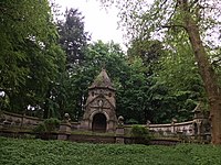 Erbbegräbnisstätte derer von Arnim im Schlosspark von Boitzenburg