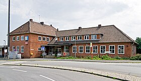 Empfangsgebäude des Bahnhofs Lauenburg (2008)