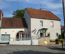 The town hall in Montcey