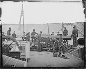 The Yankee answer: A four-gun battery of Dahlgren 9-inch (229 mm) navy smoothbores from USS Richmond set up just east of "Fort Desperate" in battery ten (see Fortifications and Batteries map) (National Archives).