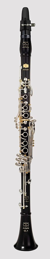 Reform Boehm clarinet with 19 keys and 7 rings, developed Vorlage:Circa by Fritz Wurlitzer.
