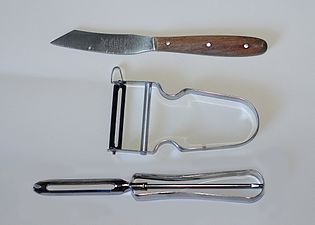 From top to bottom, a paring knife, a Zena Rex Y-type peeler and a swivel (Jonas) peeler