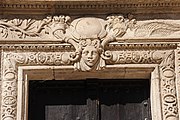 Assézat: carved lintel with horns of plenty.