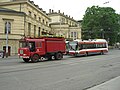 Brno: Ein älterer Škoda-Turm­wagen fungiert als Abschlepp­wagen