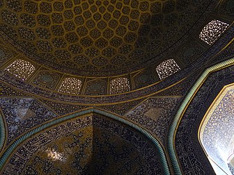 Interior detail of Sheikh Lotfollah Mosque (2)