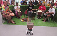 Local artists perform Philippine folk music