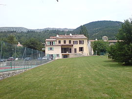 The town hall and library in Peyroules
