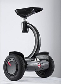 Airwheel S8, a self-balancing scooter with seat