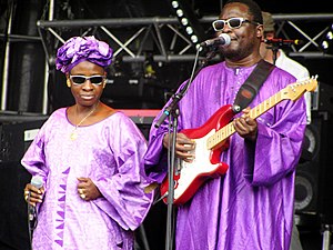Mariam Doumbia and Amadou Bagayoko in 2005