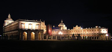 Königspalast bei Nacht