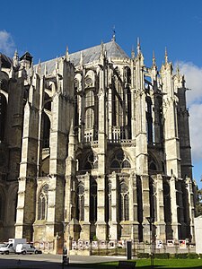 Buttresses practically conceal the choir of Beauvais Cathedral