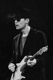 Marshall Crenshaw performing in New York in 1987