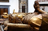 Tomb of Charles the Bold (d. 1477) with Mary of Burgundy in background, Church of Our Lady, Bruges[43]