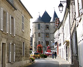 The keep of Vic-sur-Aisne