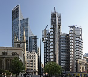 The Willis Building (left) and the Lloyd's building (right)