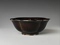 Black lacquered plum-blossom-shaped cup, Song dynasty