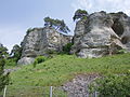 September: Zwei Felsentürme der „Zwölf Apostel“-Felsengruppe bei Solnhofen.