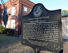 Historical marker, Colored Memorial School in the background