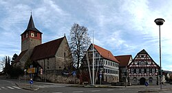 Center of Winterbach, left side: Church of St. Michael; right side: old and new town hall (half-timbered)