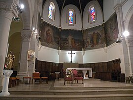 The interior of the church of Saint-Pierre de Marguerittes