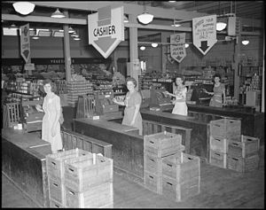 Oak Ridge supermarket. Exhibited by National Archives with the title "Tulip Town Market, Grove Center"